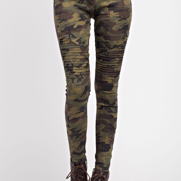 Taylor Camo Skinny Pants - Picture 2 of 5